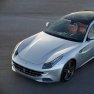 A Porsche Panamera rivlisnak sznt aut nemrg kisebb rncfelvarrson esett t, a 2013-as modell mr panormatetvel is rendelhet lesz